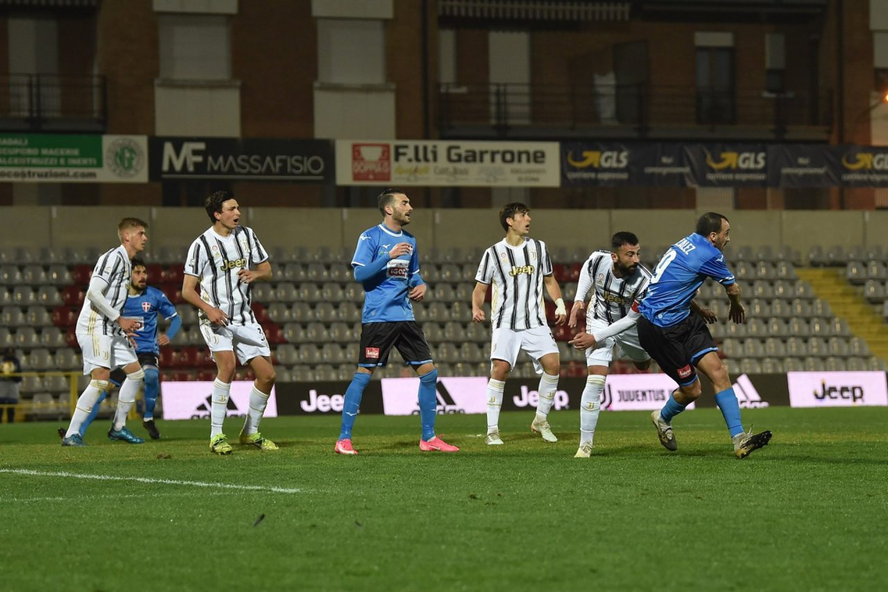 Novara Calcio a caccia di punti salvezza contro il Lecco