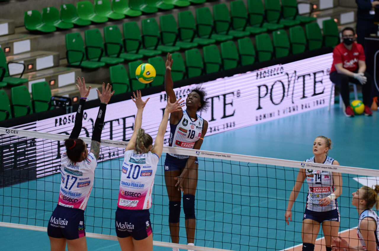 La Igor abdica in Champions League