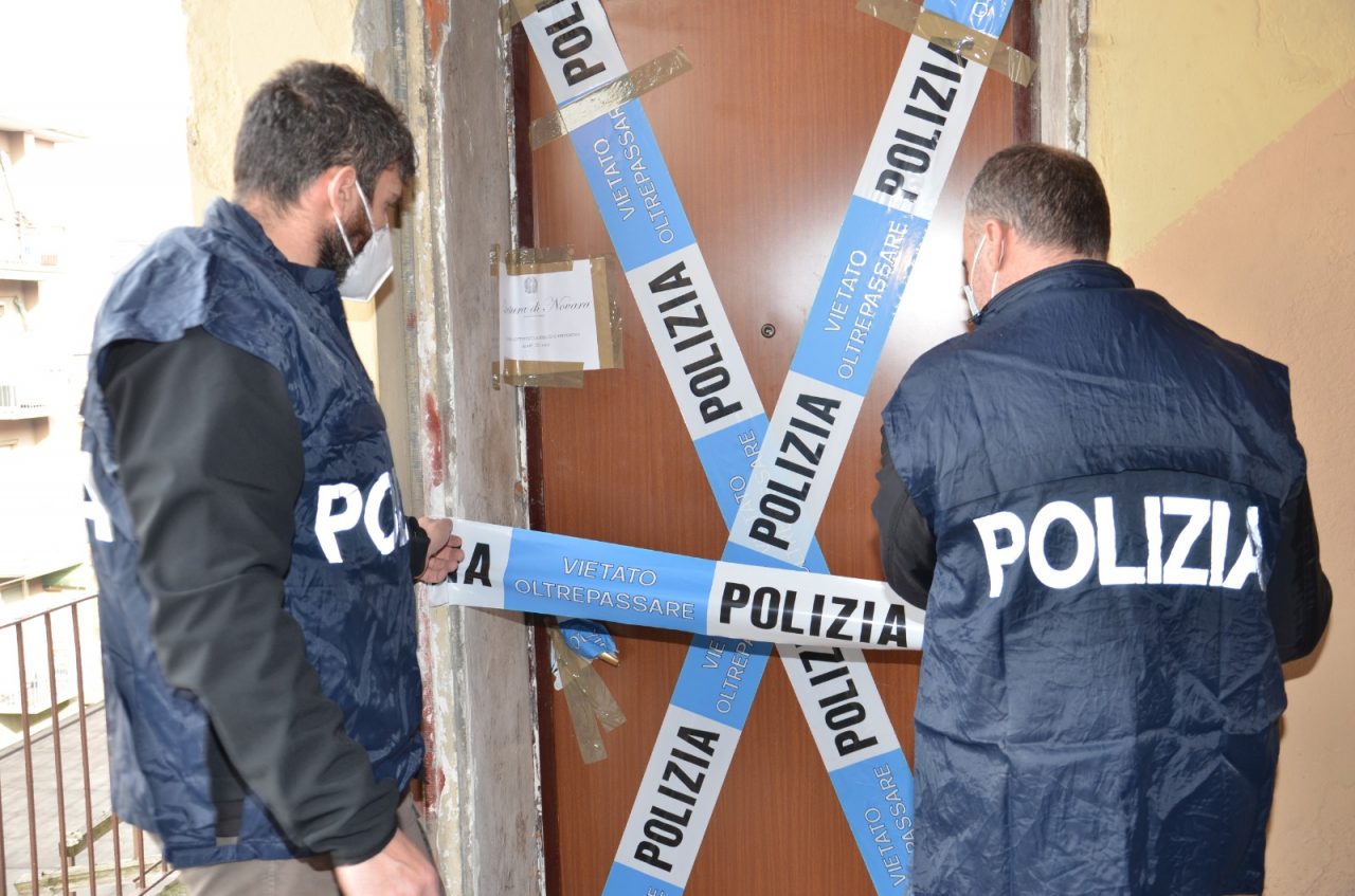 Controlli straordinari a Sant’Agabio: in un alloggio fatiscente 14 extracomunitari irregolari