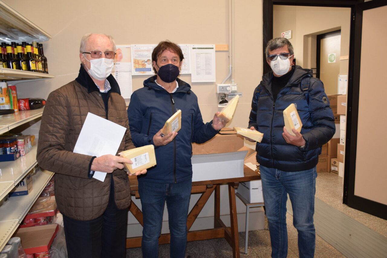 Quattro quintali di Grana Padano in dono a Orta San Giulio e a Borgomanero