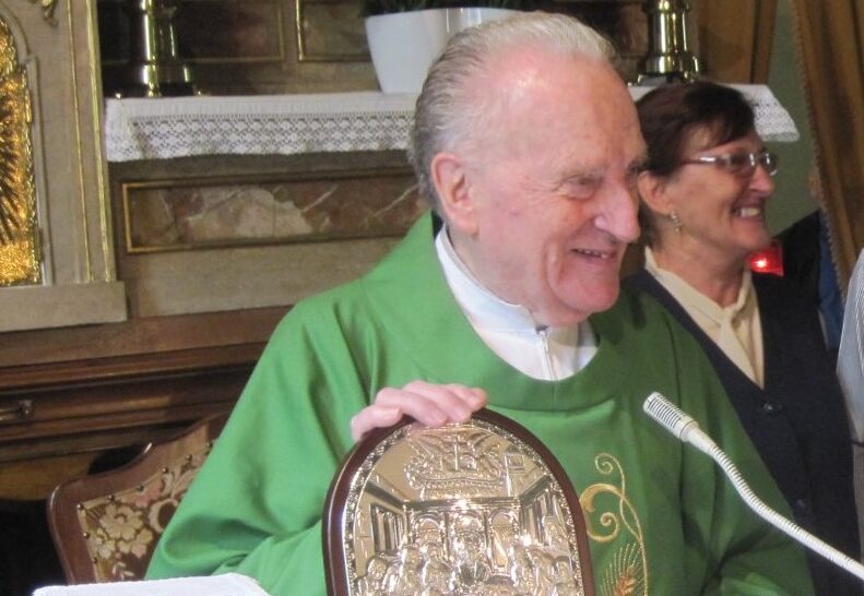 Cordoglio a Borgomanero per la morte di don Giovanni Galli prevosto della città per 24 anni