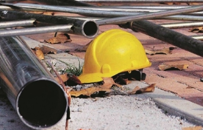 Incidente sul lavoro: 53enne grave ricoverato al Maggiore