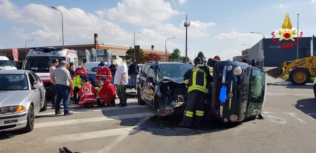 Incidente a Novara: due le auto coinvolte
