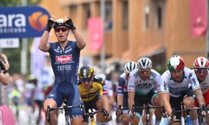 Giro d’Italia: a Novara vince il belga Merlier