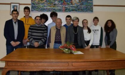 Sindaco di Castelletto: "Non lasceremo morire le borse di studio create da Besozzi"