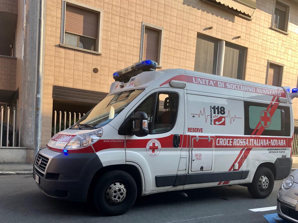 Alla guida di una motocicletta finisce contro un muro: grave un 16enne a Cerano