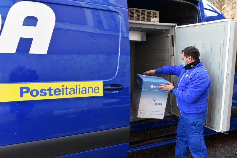 A Borgomanero oggi altre 1000 dosi di vaccino Moderna in arrivo da Chiavari