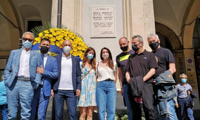 Una targa in Piazza San Carlo per ricordare Erika Pioletti e Marisa Amato
