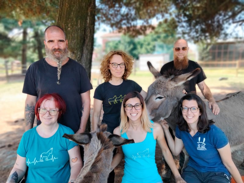 “Gli amici ritrovati” Il Covid non ferma il progetto di pet therapy con gli asinelli