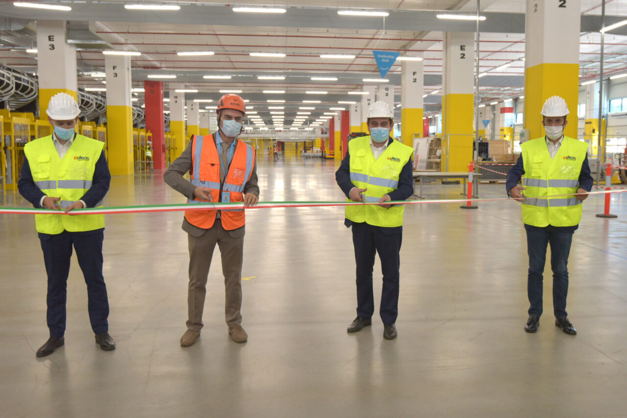 Amazon Novara aprirà in autunno: 900 posti e 1550 euro lordi di salario d’ingresso