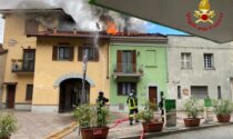 Trecate a fuoco il tetto di un'abitazione