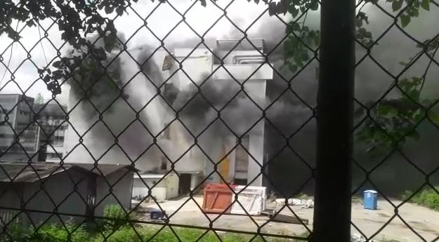 Incendio alla Bemberg nel capannone Ortalion – VIDEO