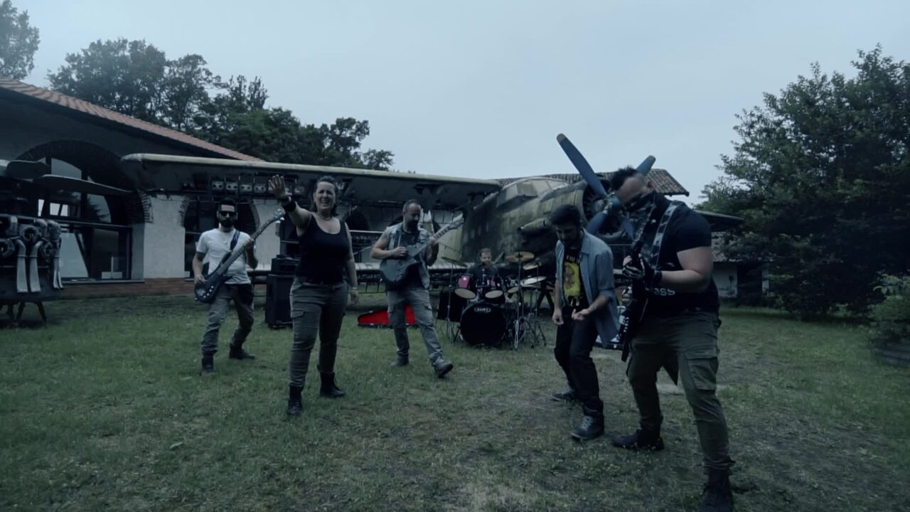 Gottard Park di Castelletto diventa il set per il video dei Black Project