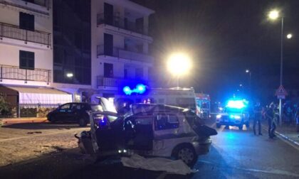 Terribile schianto a Diano Marina: muore un 19enne, gravi altri quattro giovani