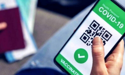 Truffa del Green Pass: su WhatsApp falso messaggio per scaricarlo