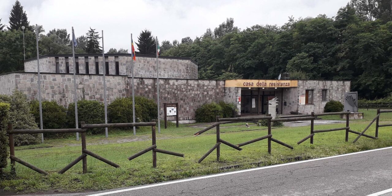 Atti vandalici alla casa della Resistenza di Fondotoce: distrutta la recinzione del parco