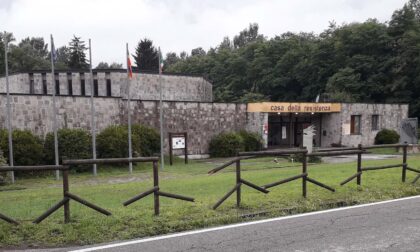 Atti vandalici alla casa della Resistenza di Fondotoce: distrutta la recinzione del parco