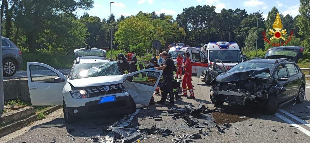 Terribile incidente a Paruzzaro: tre feriti