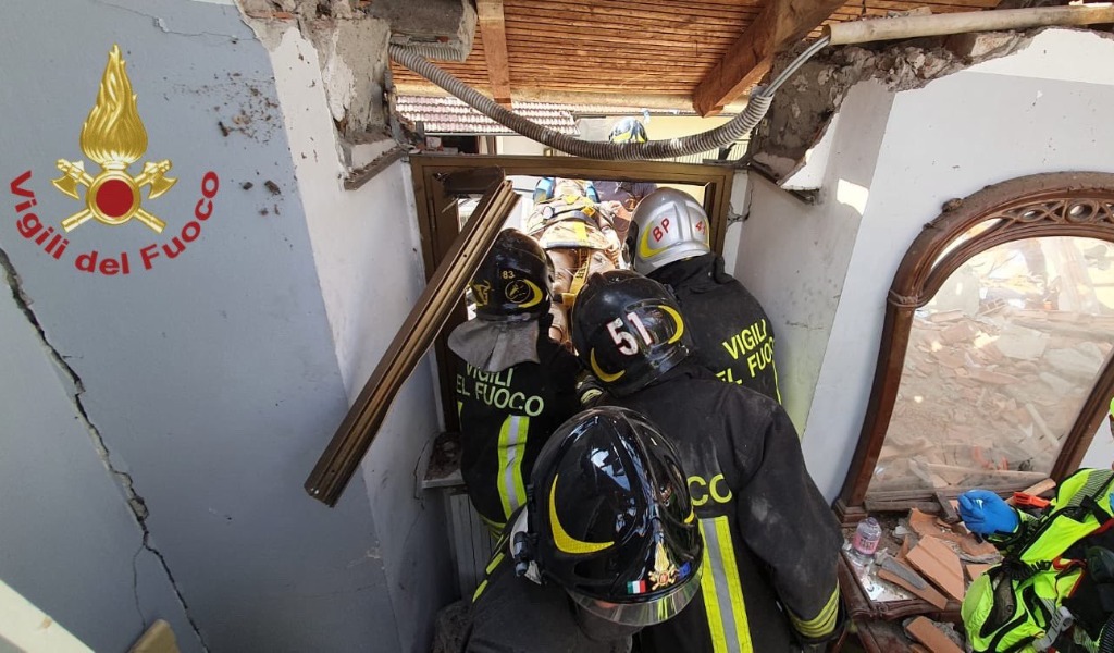 Torino esplode palazzina a due piani: trovato morto bimbo di 4 anni