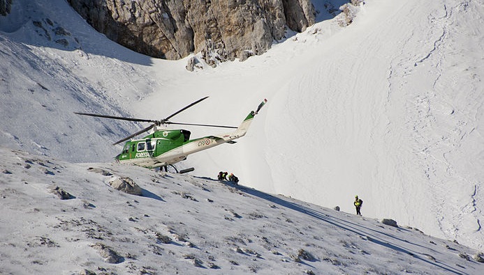 Due alpinisti bloccati sul Bianco: 4 tentativi di recupero falliti