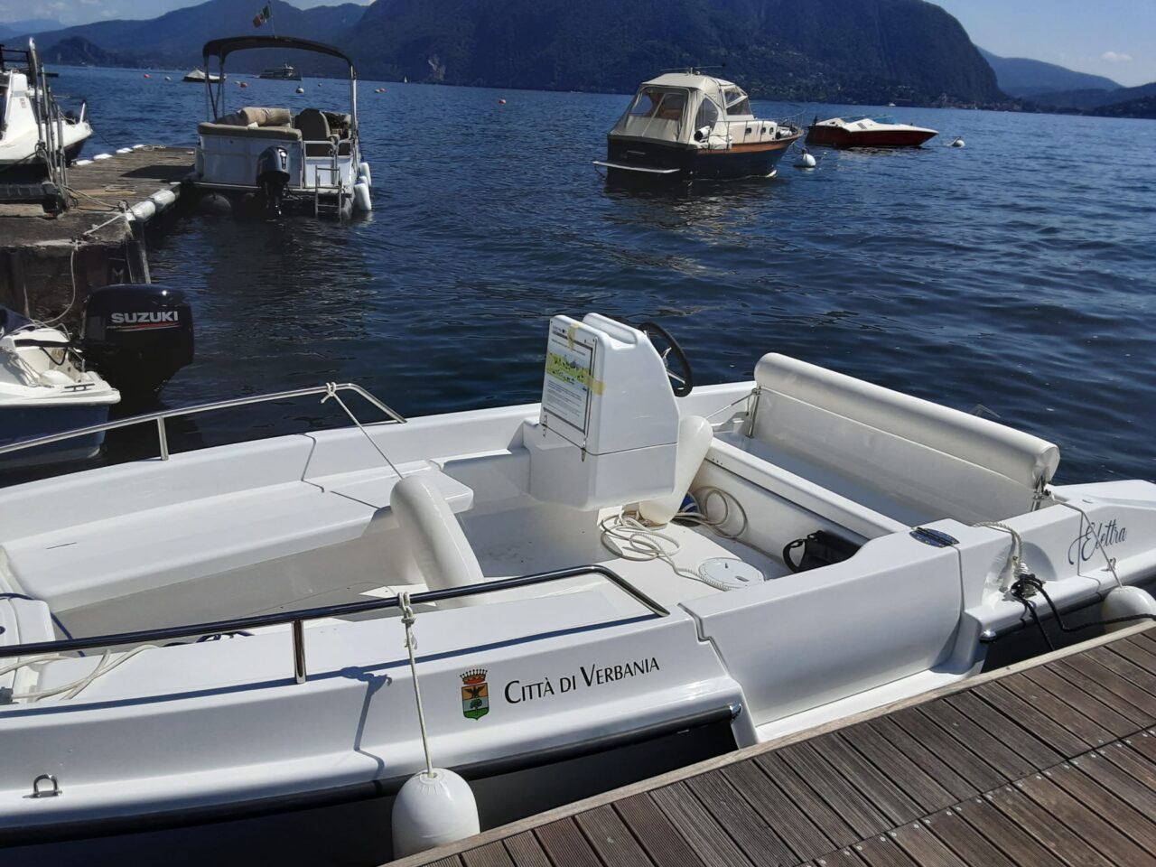 Barca elettrica consegnata al Comune di Verbania