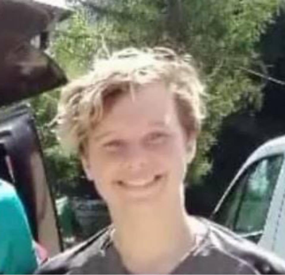 Muore in moto scontrandosi contro il trattore del padre: addio alla 16enne Martina Lilla