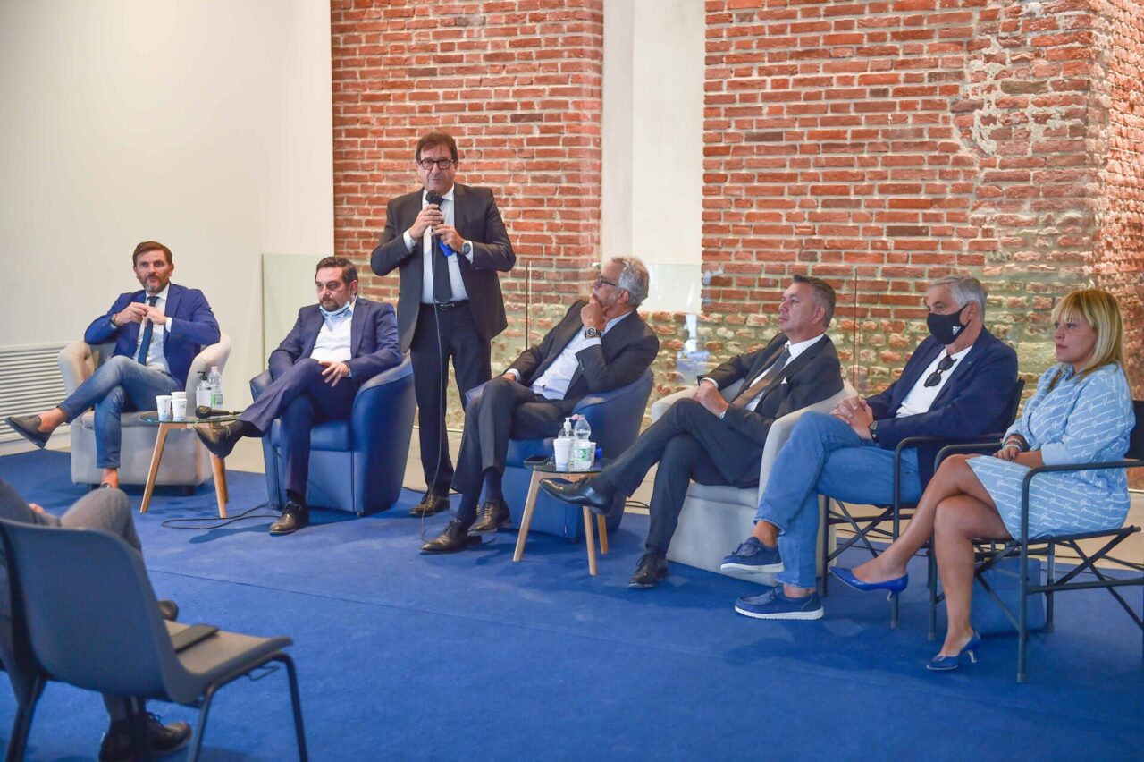 Il “nuovo” Novara ha debuttato al Castello