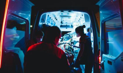 Novara 37enne investito in bici ieri sera: è grave