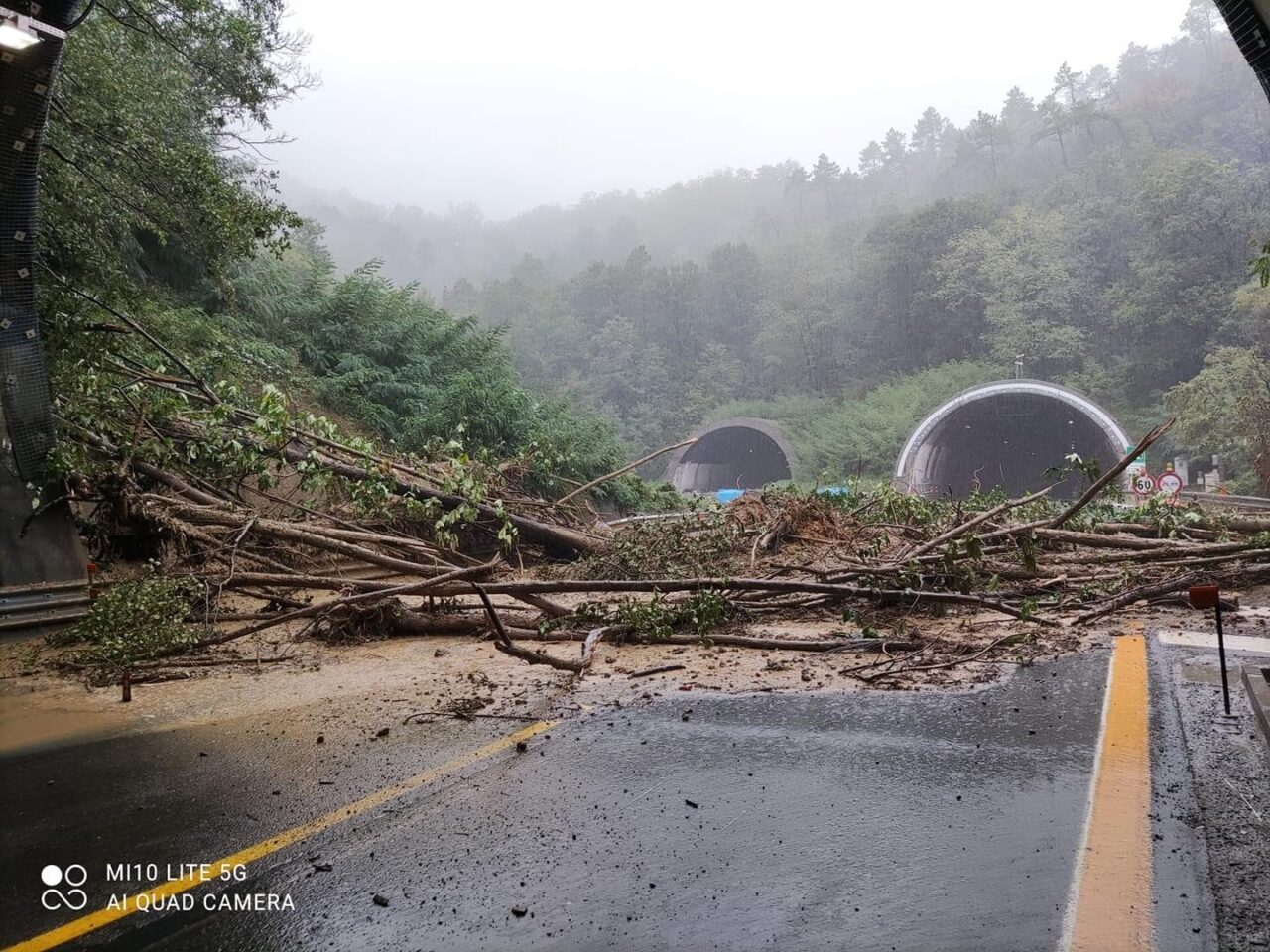 Chiusa A26 a Ovada: ALLERTA ROSSA su Vco e alessandrino