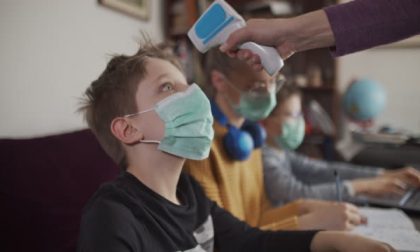 Focolaio Covid in una scuola media nel novarese