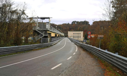 Senso unico alternato per un mese sul ponte di Varallo Pombia