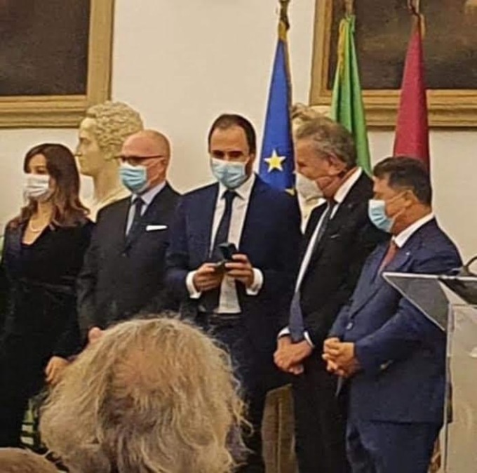 Progetto di ricerca del Maggiore riceve un premio da Walter Ricciardi