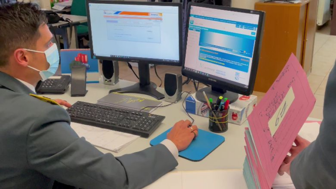 Novara furbetti del reddito di cittadinanza: percepiti indebitante 20 milioni di euro, 16 arresti