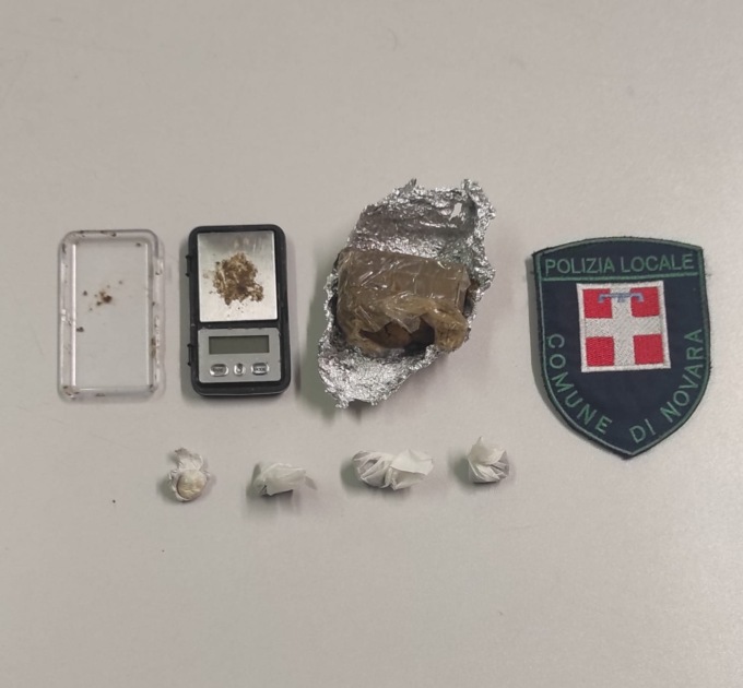 Novara arrestata spacciatrice 25enne in zona stazione