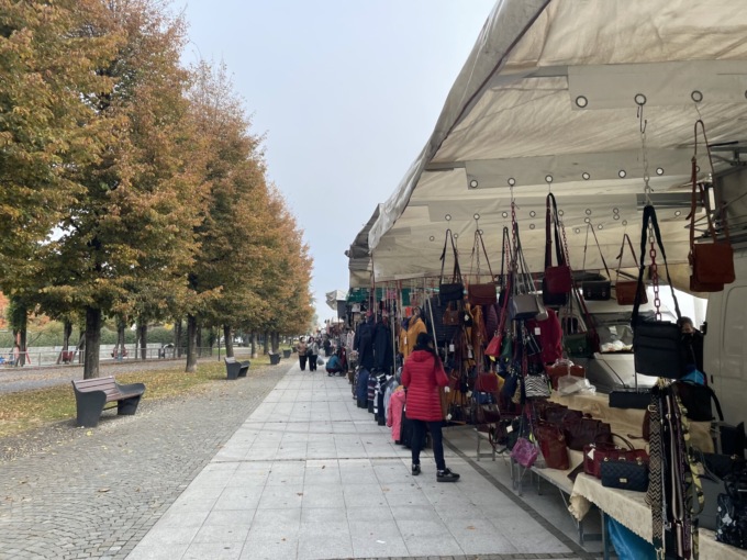 Mercato Arona: nuovo sistema per la raccolta rifiuti