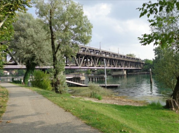 Il ponte di ferro tra Castelletto e Sesto chiude stasera per lavori