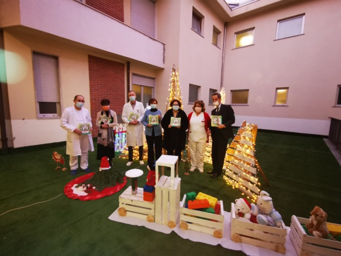 L’associazione Mimosa ha donato alle pediatrie un libro per i bambini