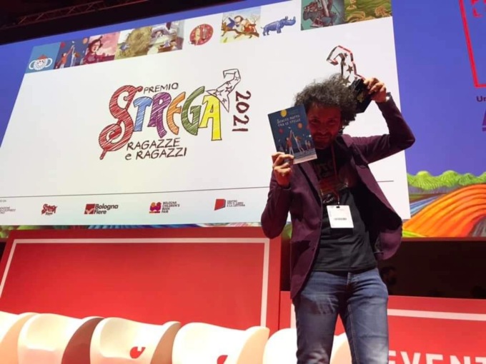 Alessandro Barbaglia vince il Premio Strega Ragazzi