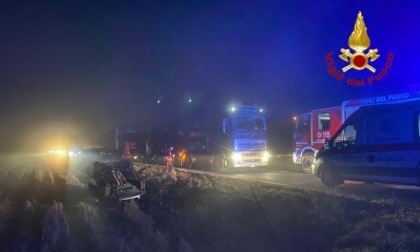 Incidente a Cameriano: auto ribaltata, due feriti