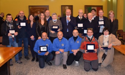 Premiati a Gozzano i volontari e le associazioni che si sono spesi per la comunità