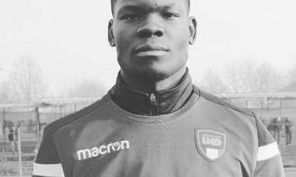 Tragedia nel calcio piemontese: muore in campo a 18 anni