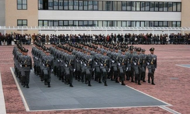 La Guardia di finanza cerca 33 tecnici del Soccorso alpino