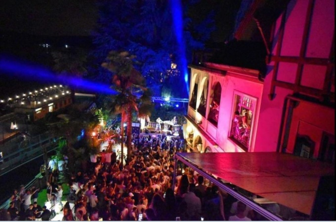 La Rocca Gold ad Arona chiude: il sabato sera sul lago non sarà più lo stesso
