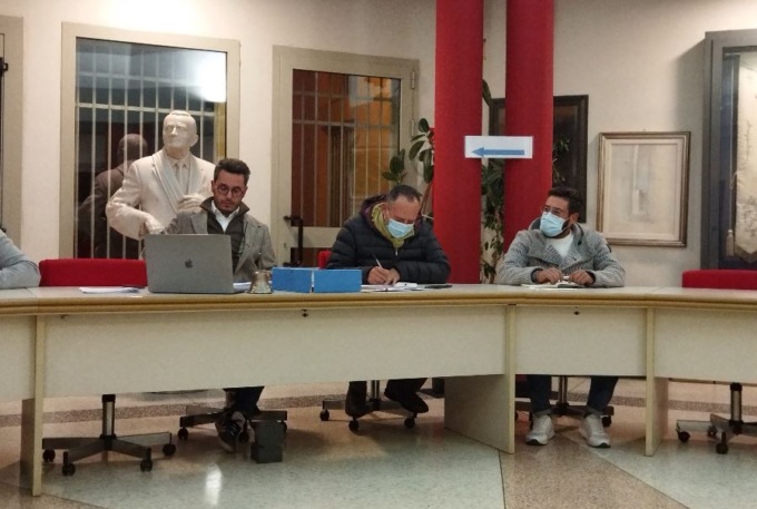 Stasera consiglio comunale e borse di studio a Pombia