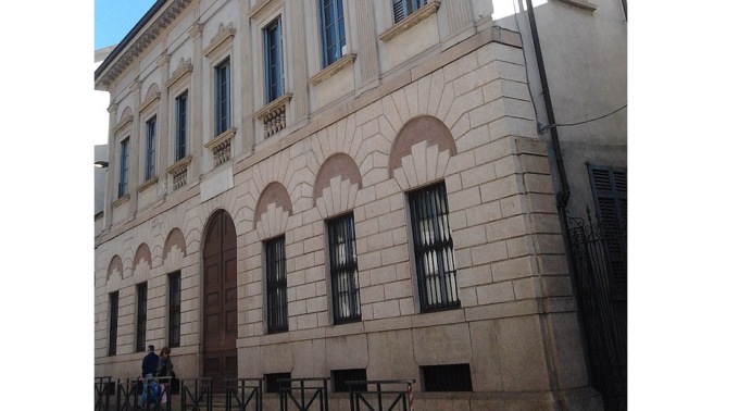 Arona Domani: “Restituite alla città il Salone Merzagora”