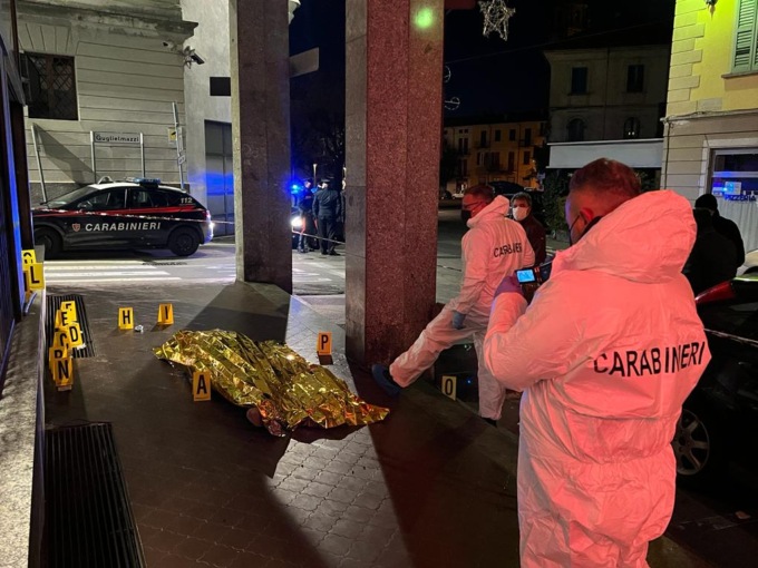 Cadavere trovato sotto i portici a Pallanza