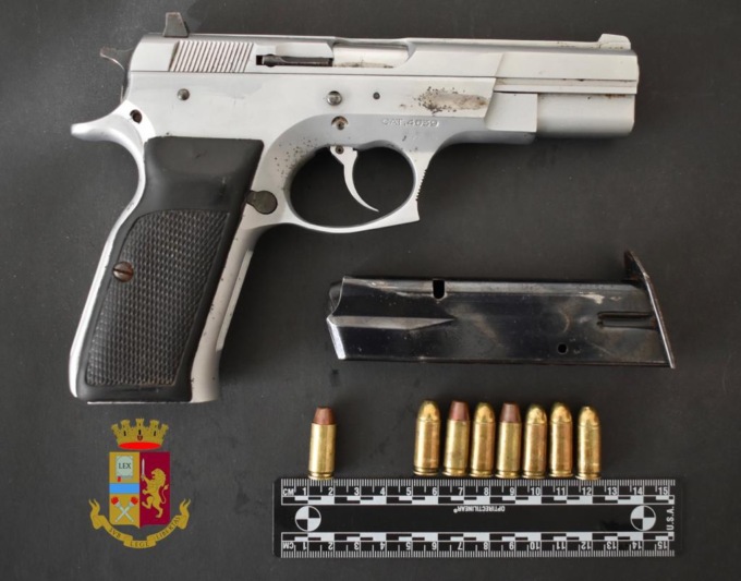 Si apposta fuori dalle poste di Biandrate e viene beccato prima di compiere una rapina