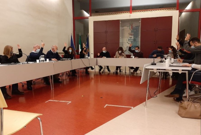 Stasera torna il Consiglio comunale a Castelletto
