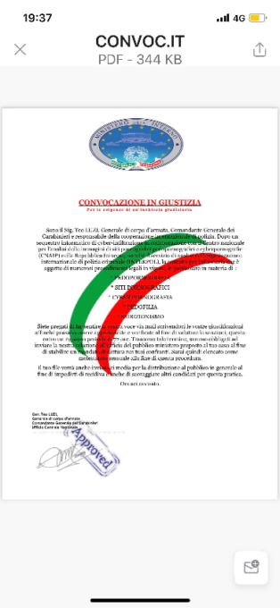 C’è un mandato d’arresto per lei, è accusato di pedofilia ed esibizionismo