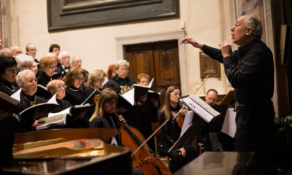 Alla chiesa del Don Bosco di Borgomanero la Via Crucis in musica del coro Erato